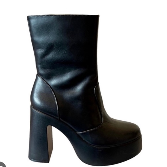 GB
Levi Tate Leather Platform Mid Boots - Picture 3 of 12